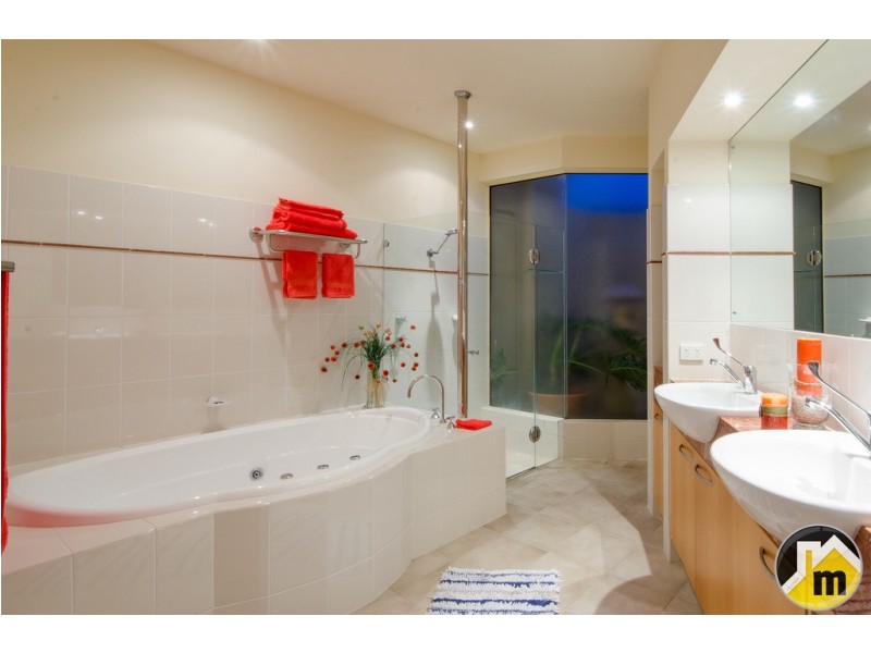 24 Hedley Street, Mount Gambier SA 5290