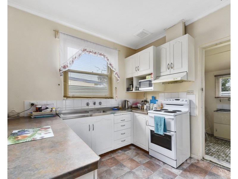 11 Bowering Street, Millicent SA 5280