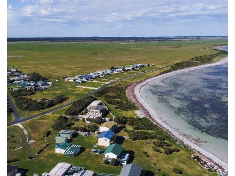 36 Racketts Road, Pelican Point SA 5291