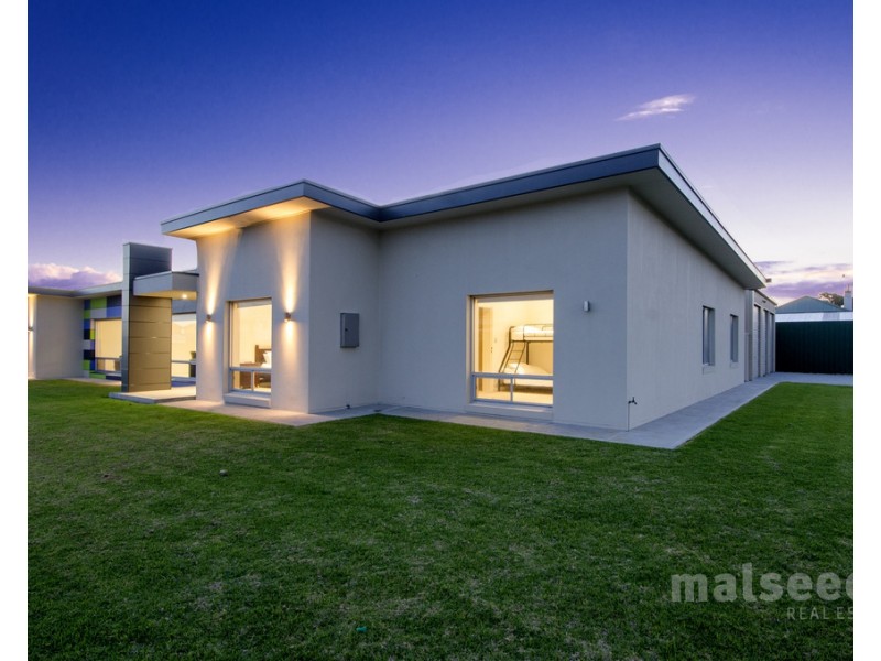86 Meylin Street, Port Macdonnell SA 5291