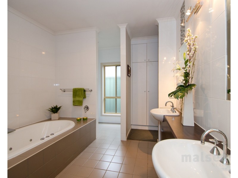 11 Kyrenia Court, Mount Gambier SA 5290