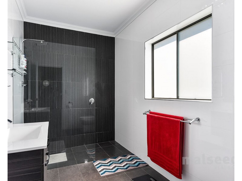 11 Colonel Light Place, Mount Gambier SA 5290