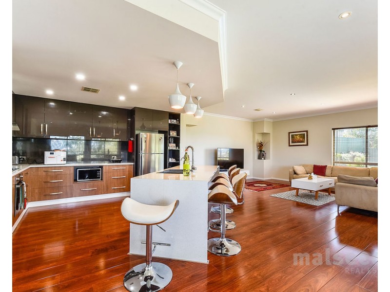 11 Colonel Light Place, Mount Gambier SA 5290