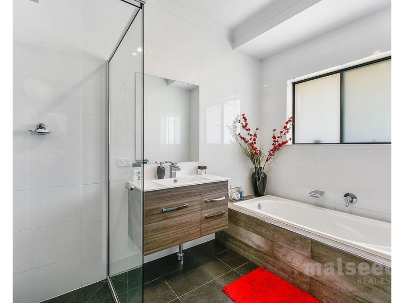 11 Colonel Light Place, Mount Gambier SA 5290