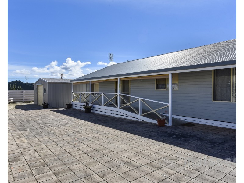 33-35 Thompson Road, Robe SA 5276