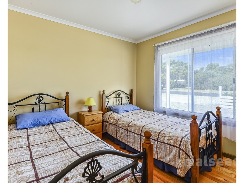 33-35 Thompson Road, Robe SA 5276