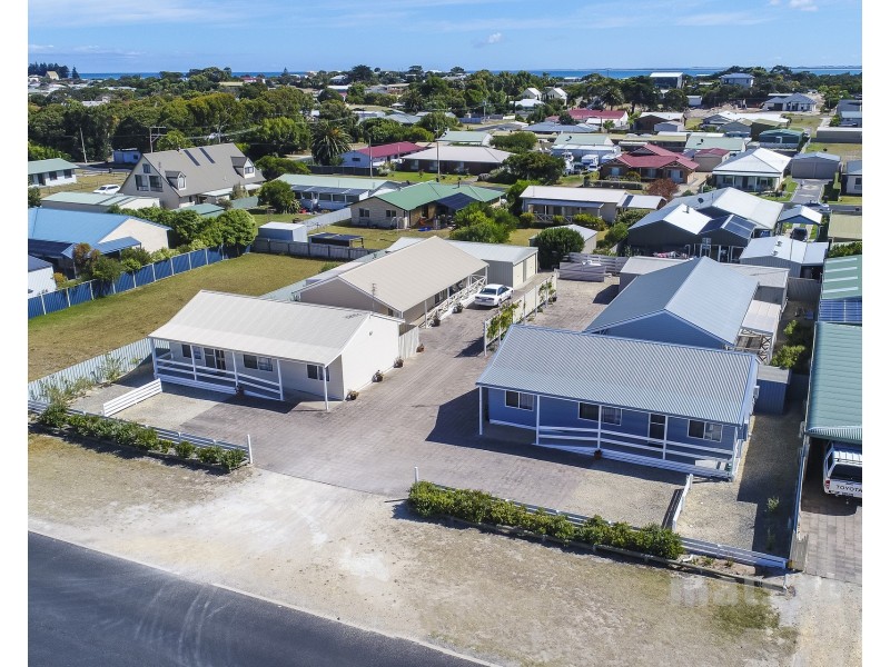 33-35 Thompson Road, Robe SA 5276