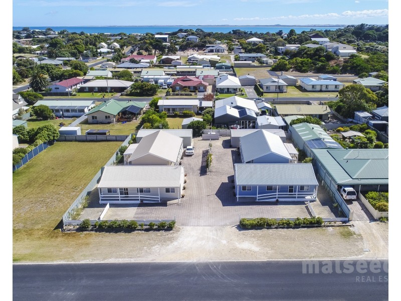 33-35 Thompson Road, Robe SA 5276