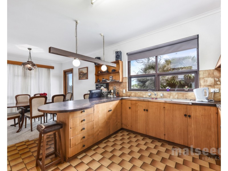 17 Sinclair Street, Mount Gambier SA 5290