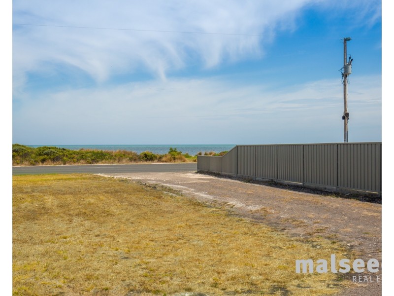 18 Pelican Point Road, Blackfellows Caves SA 5291