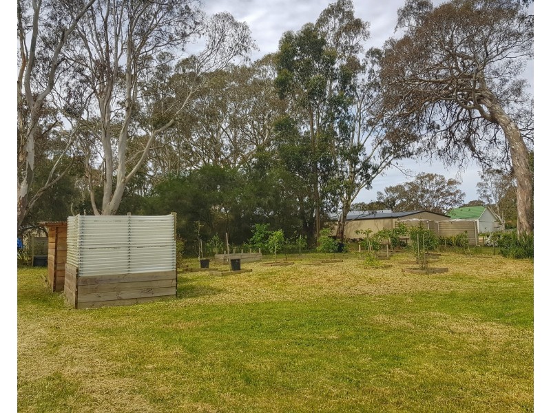 18 Railway Terrace, Kalangadoo SA 5278