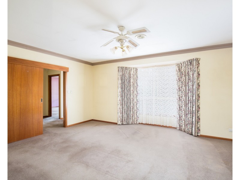 1 Kowine Crescent, Mount Gambier SA 5290