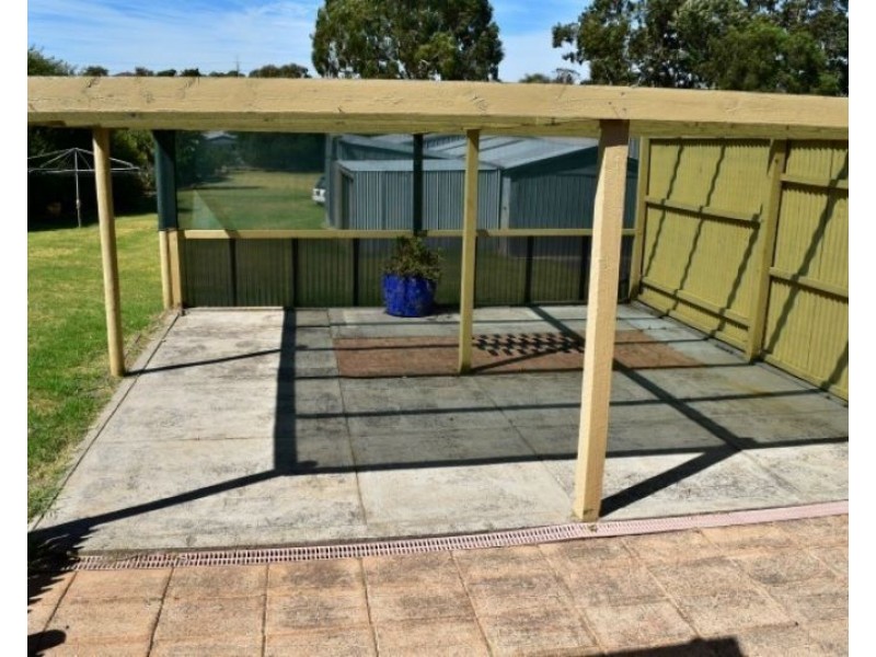 16 Ireland Street, Millicent SA 5280