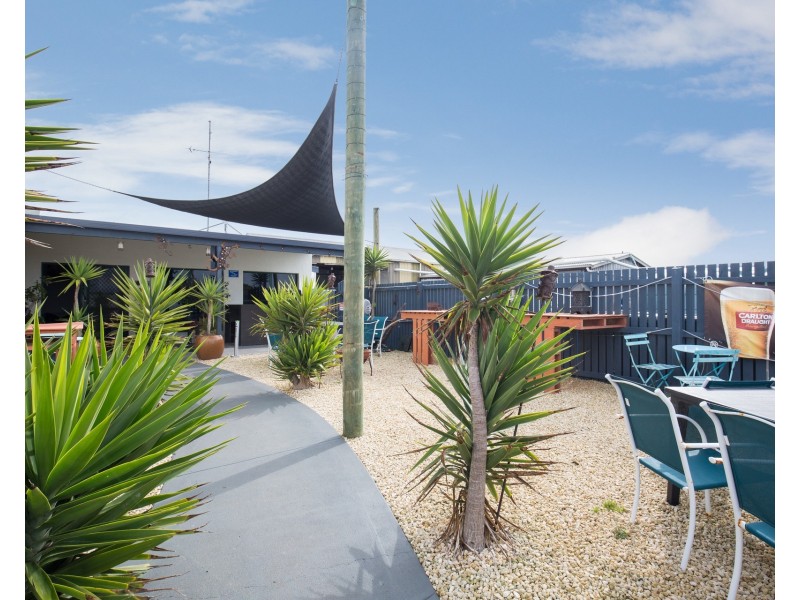 1 Government Road, Carpenter Rocks SA 5291