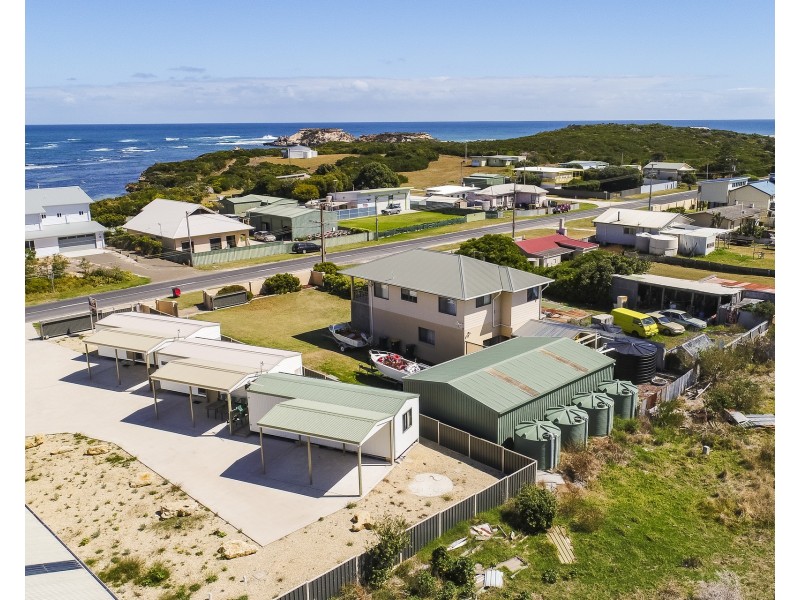 1 Government Road, Carpenter Rocks SA 5291