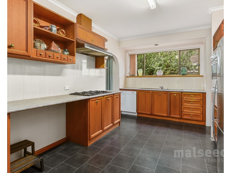 11 Comaum Avenue, Mount Gambier SA 5290