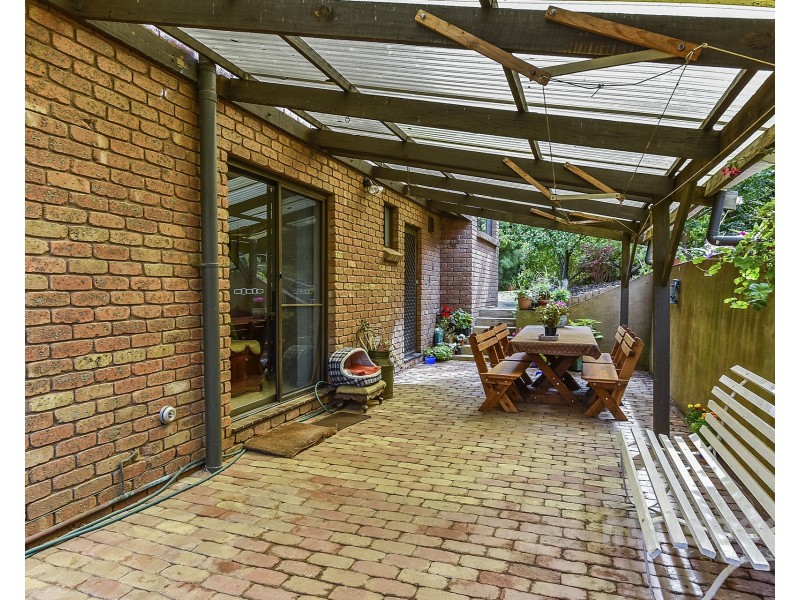 11 Comaum Avenue, Mount Gambier SA 5290