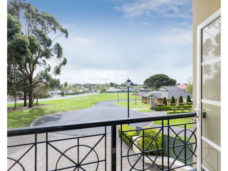 11 Bellaire Close, Mount Gambier SA 5290