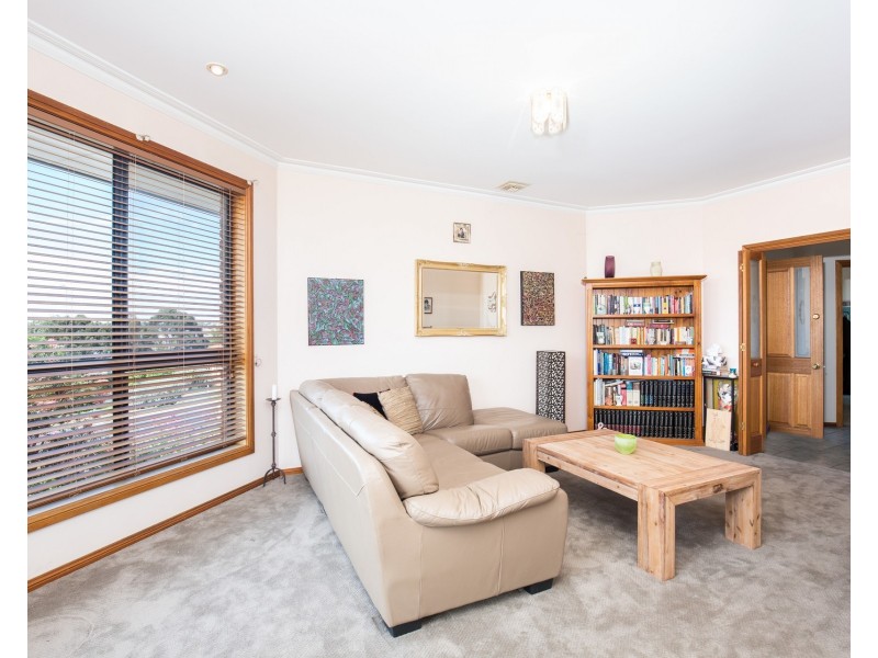 2 Highland Drive, Mount Gambier SA 5290