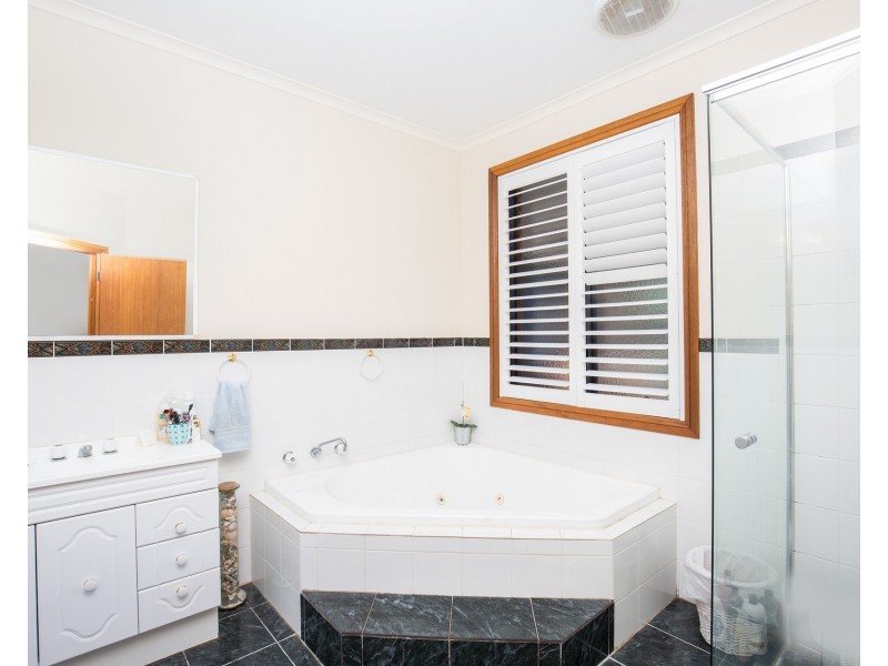2 Highland Drive, Mount Gambier SA 5290