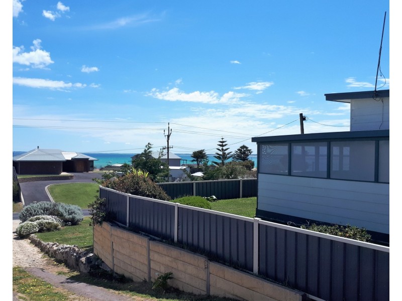 17 Cape Buffon Drive, Southend SA 5280