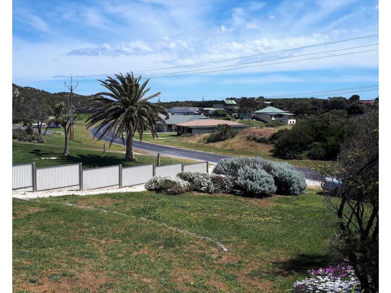 17 Cape Buffon Drive, Southend SA 5280