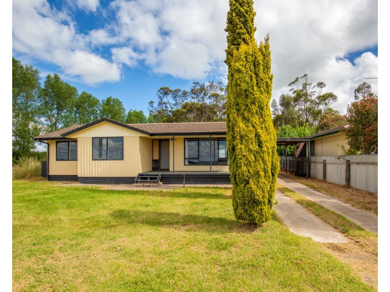 18 Mcenroe Road, Tarpeena SA 5277