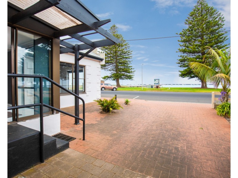 58 Sea Parade, Port Macdonnell SA 5291