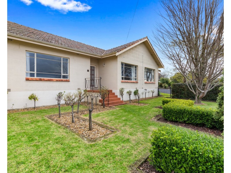 10 Marngo Place, Mount Gambier SA 5290