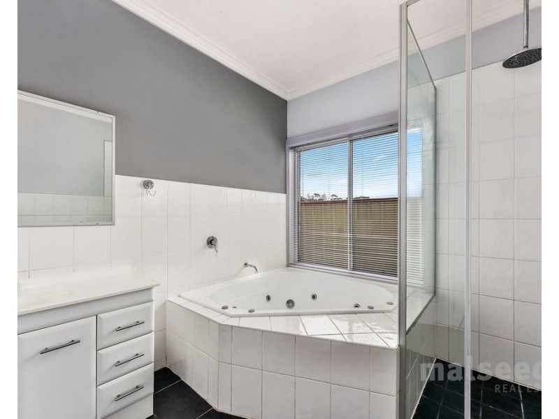 11 Yeates Street, Mount Gambier SA 5290