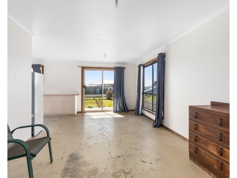 16 & 16A Livingston Street, Blackfellows Caves SA 5291