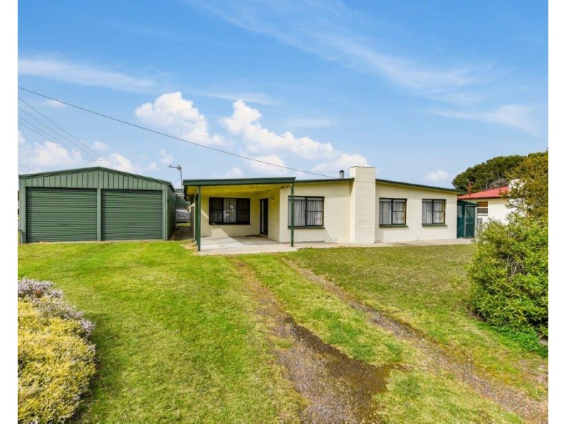 4 North Terrace, Tantanoola SA 5280