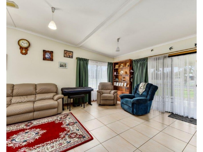 4 North Terrace, Tantanoola SA 5280