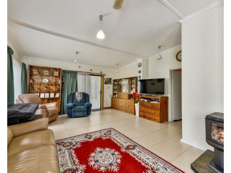 4 North Terrace, Tantanoola SA 5280