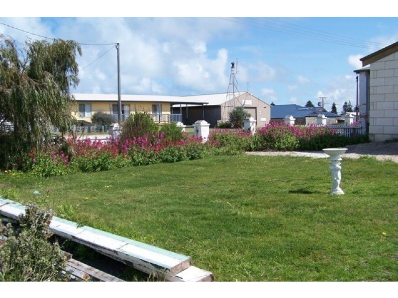 2 Cnr Foster Street & Blacketer Street, Beachport SA 5280