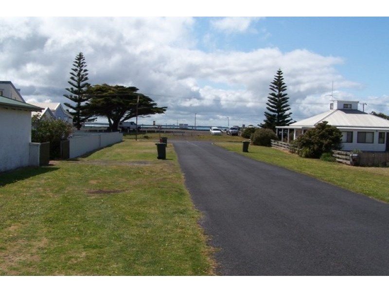 2 Cnr Foster Street & Blacketer Street, Beachport SA 5280
