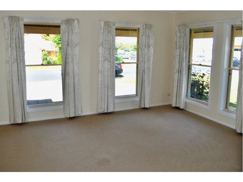 19 Vivienne Avenue, Mount Gambier SA 5290