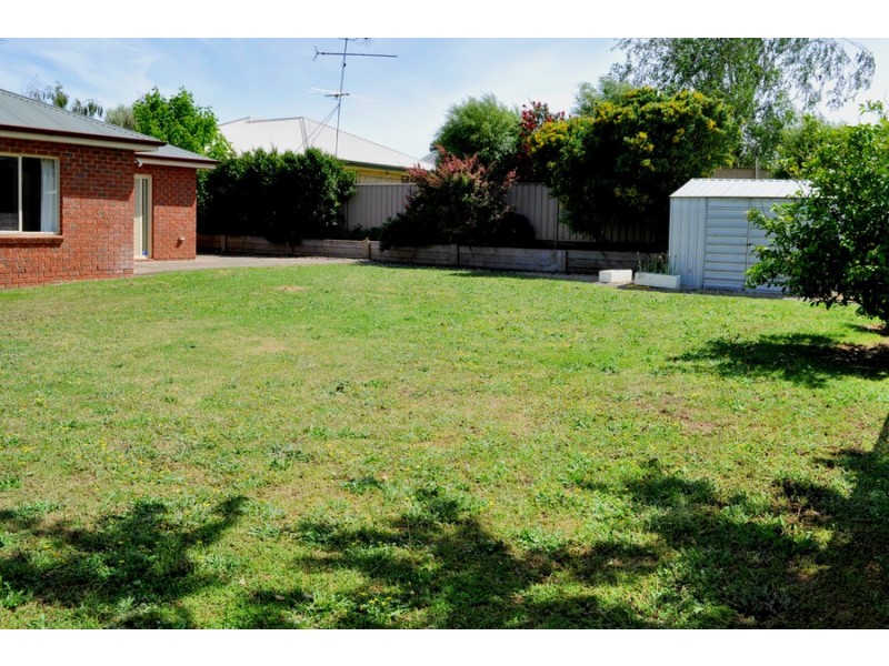 19 Vivienne Avenue, Mount Gambier SA 5290