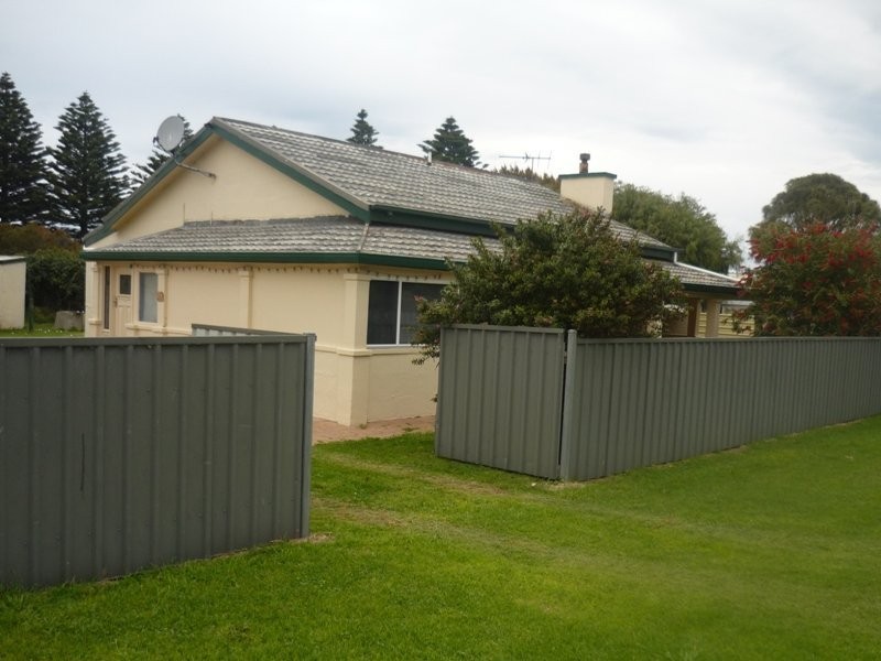 1 Lanky Street, Beachport SA 5280