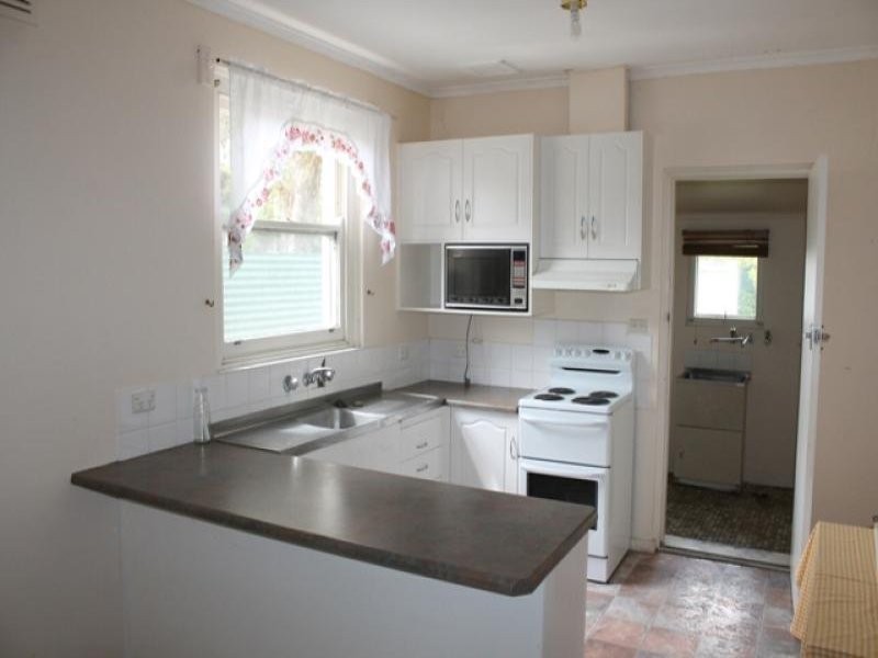 11 Bowering Street, Millicent SA 5280
