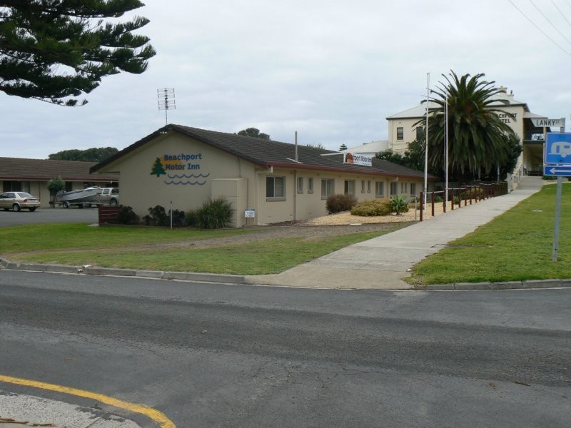 13 Railway Terrace, Beachport SA 5280