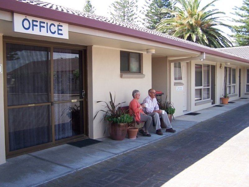 13 Railway Terrace, Beachport SA 5280