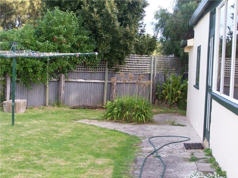 1 Lanky Street, Beachport SA 5280