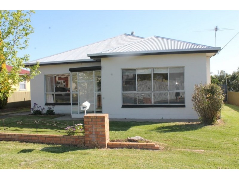 18 Olive Street, Millicent SA 5280