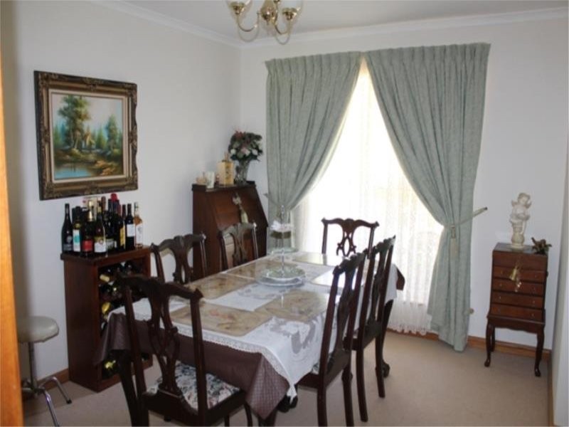 21 Wattle Road, Millicent SA 5280