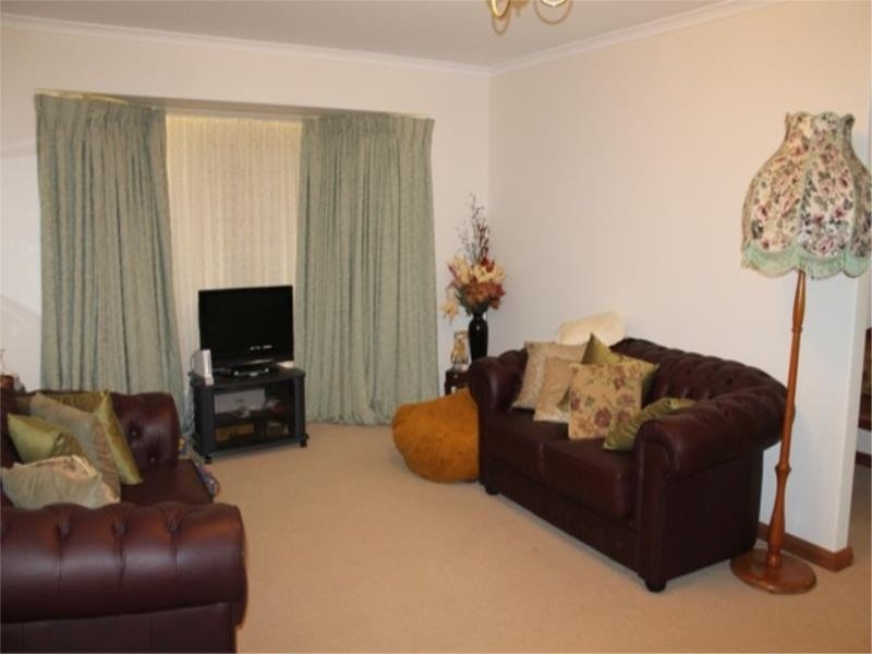 21 Wattle Road, Millicent SA 5280