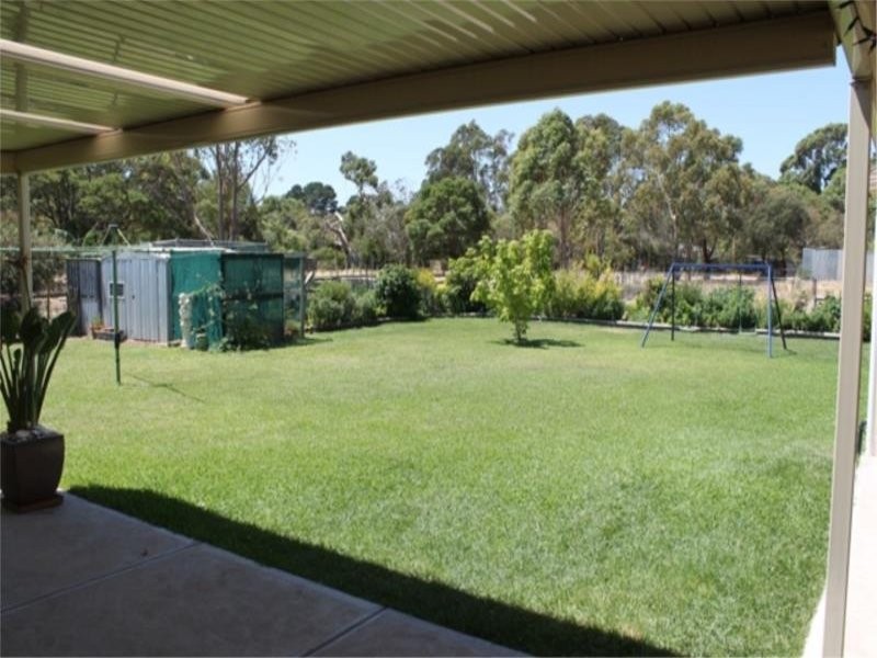 21 Wattle Road, Millicent SA 5280