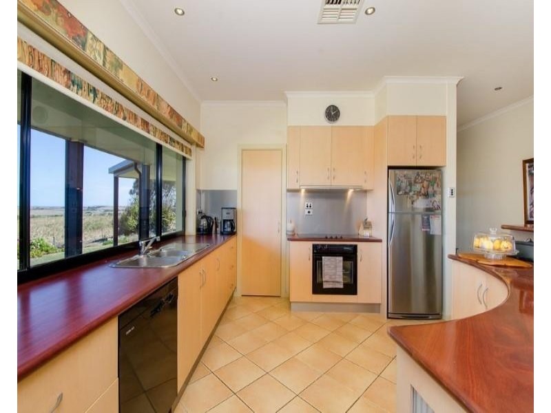 6215 Portland Road, Nelson VIC 3292