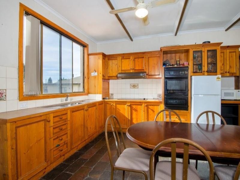 37 Church Street, Port Macdonnell SA 5291