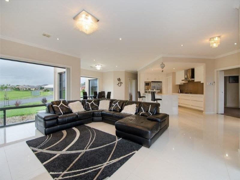 8 Oakridge Crescent, Mount Gambier SA 5290